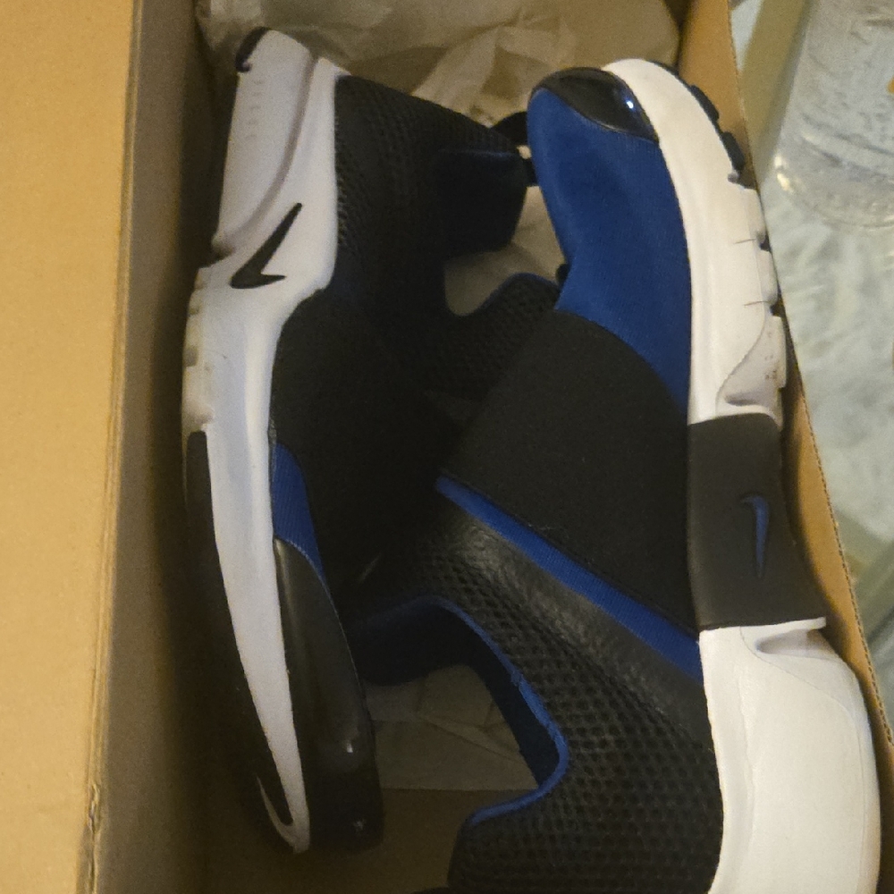 Nike Youth Presto Extreme (GS) Black and Blue Athletic Shoes